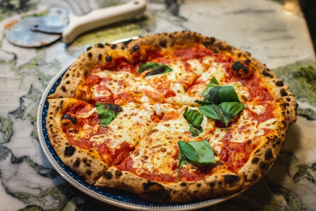 Bella Napoli Wood-Fired Pizza - фото 2